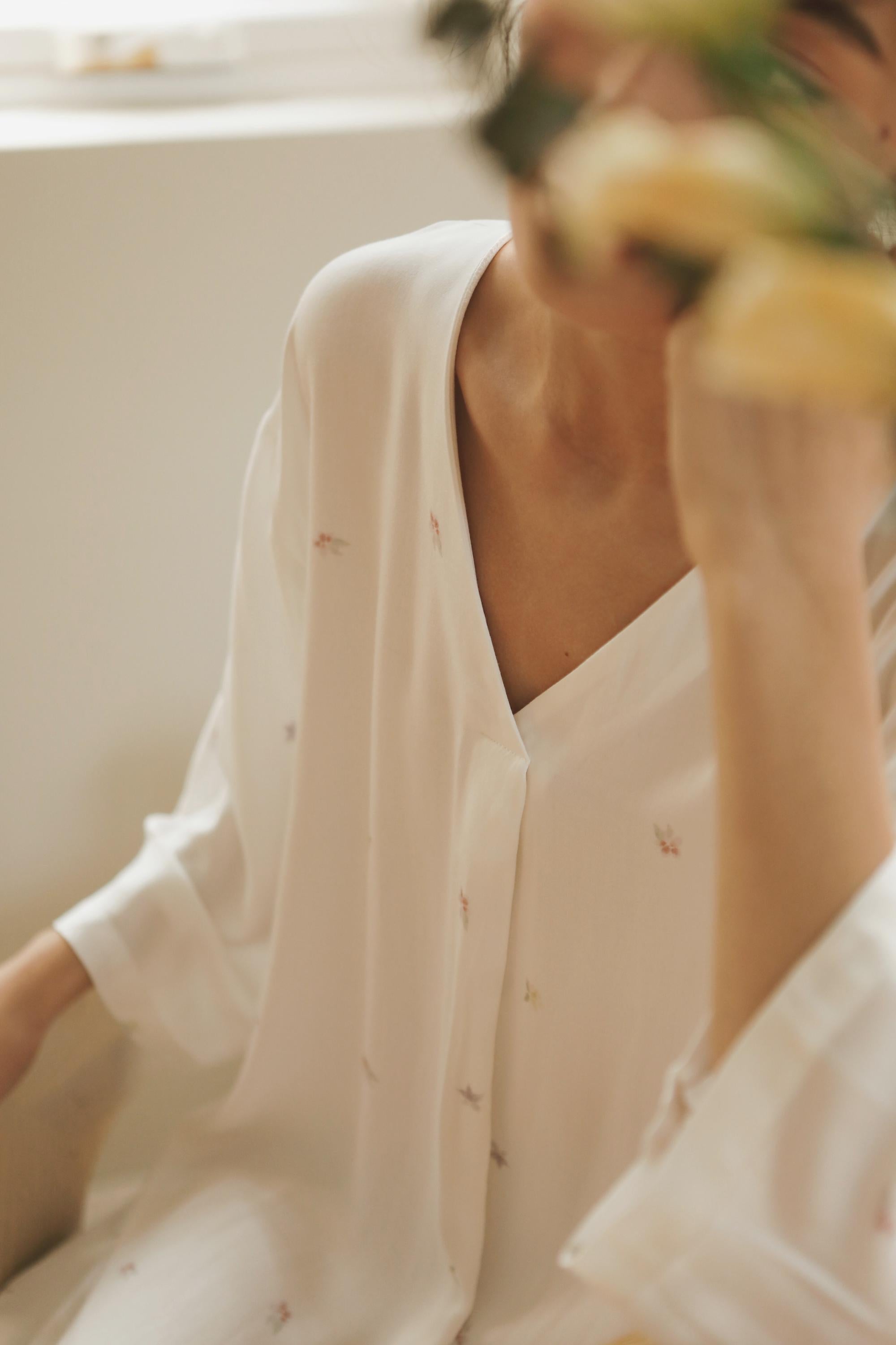 White Vintage-Style Lingerie – Romantic Cottagecore Bridal Nightdress, for Honeymoon or Sleepwear