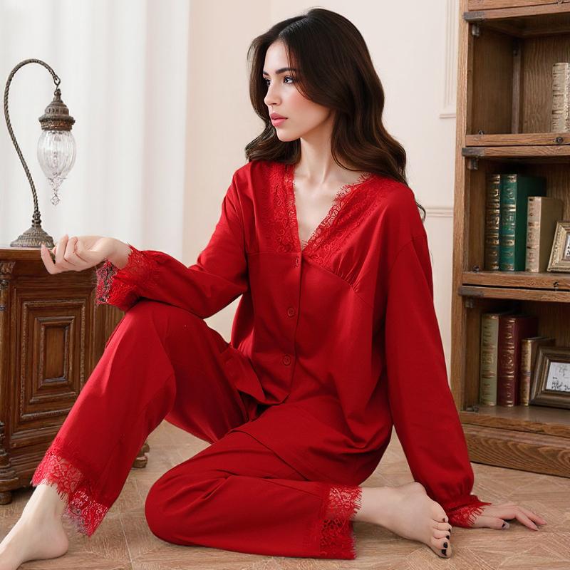 Vintage Red Cotton Lace Pajama Set: Soft Christmas Loungewear Elegant V-neck sleepwear