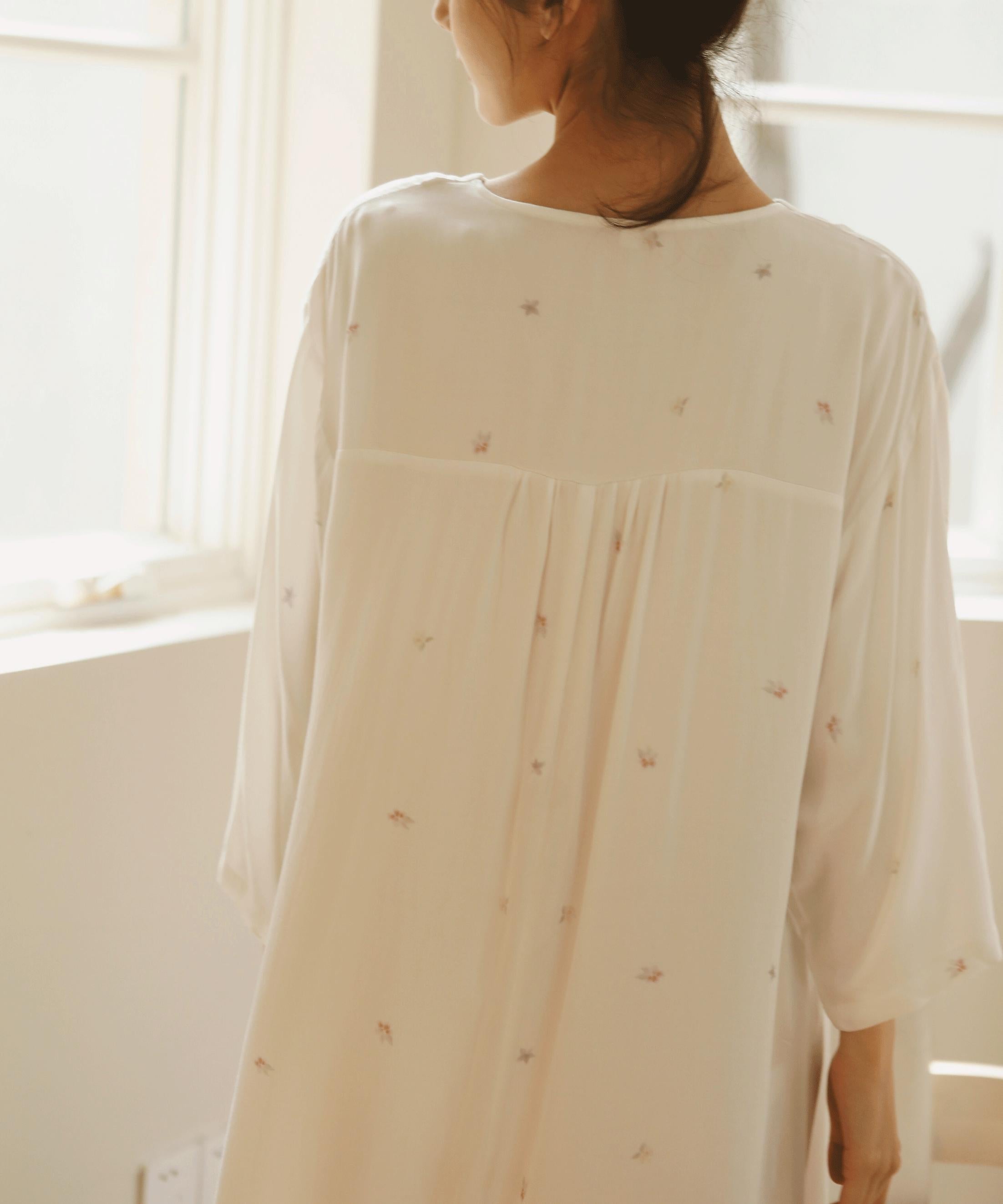 White Vintage-Style Lingerie – Romantic Cottagecore Bridal Nightdress, for Honeymoon or Sleepwear